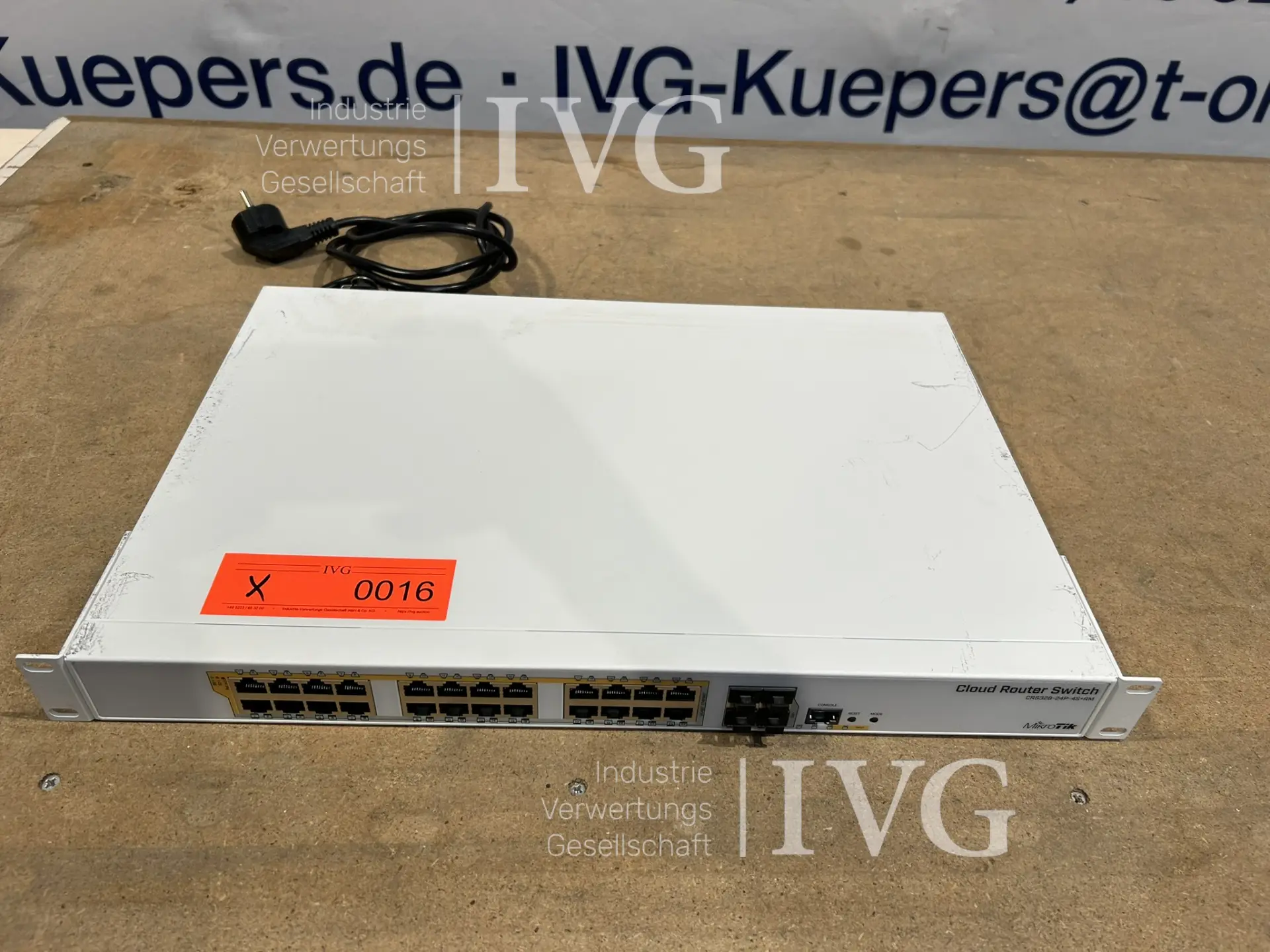 Cloud Router Switch MIKROTIK CRS328-24P-4S+RM